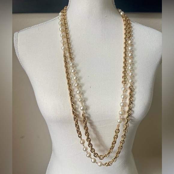 Chanel Vintage Gold Link Chain and Faux Pearls Double Strand Necklace - Picture 6 of 7